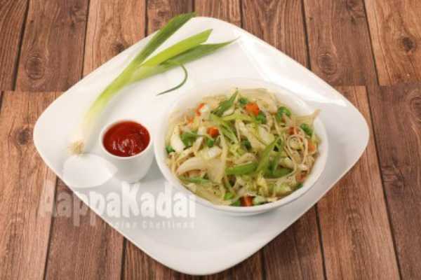 VEG FRIED NOODLES 