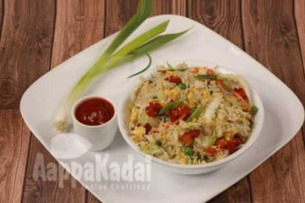 GARLIC CHICKEN FRIED RICE 