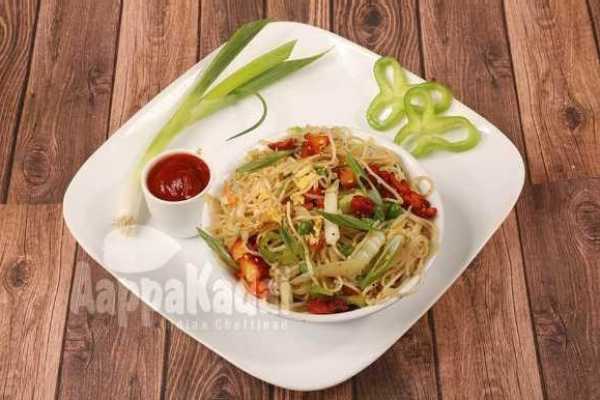 GARLIC CHICKEN NOODLES 