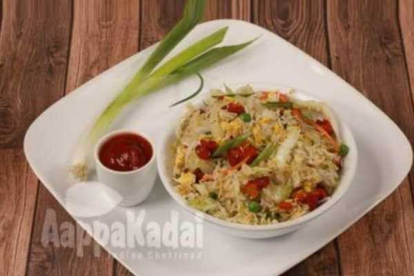 SZECHUAN GARLIC CHICKEN FRIED RICE 
