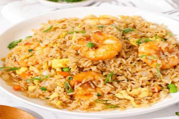 SZECHUAN SHRIMP FRIED RICE 