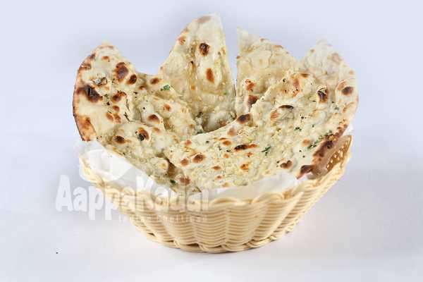 GARLIC NAAN 