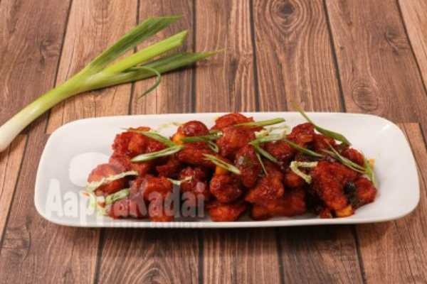 CHILLI CHICKEN 