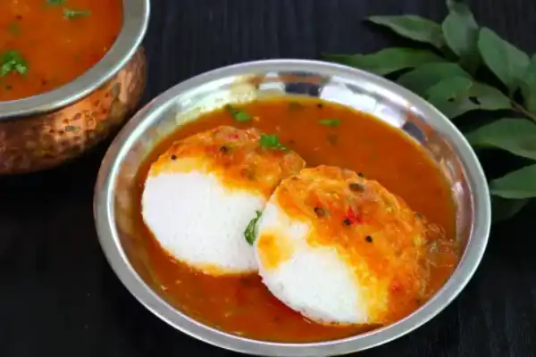 Idly (Sambar/Rasam) (2 Pcs)