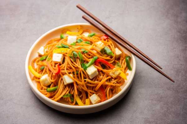 Paneer Hakka Noodles