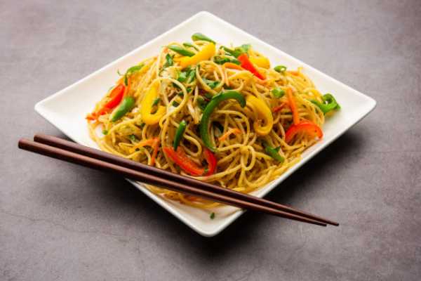 Veg Hakka Noodles