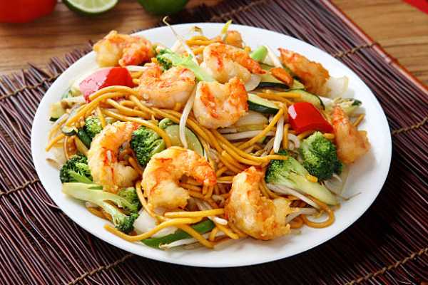 Schezwan Shrimp Noodles