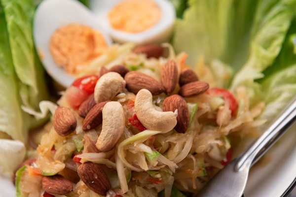Papaya peanut salad 