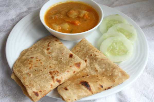 Chappathi with veg kuruma 