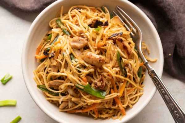 Chicken noodles 