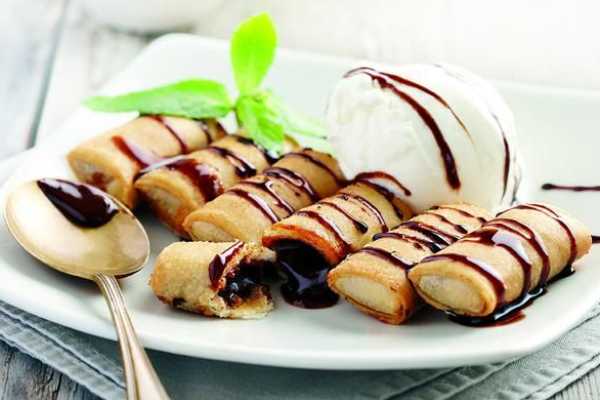 Chocolate spring rolls 