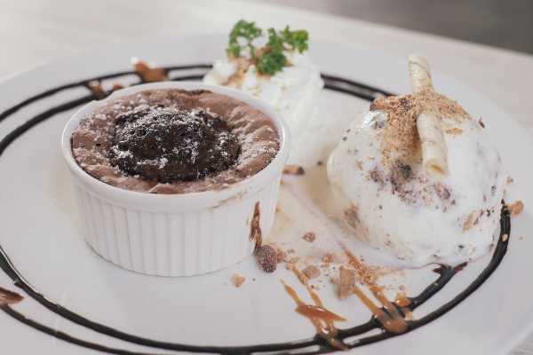 Chocolate Lava Cake with Ice cream