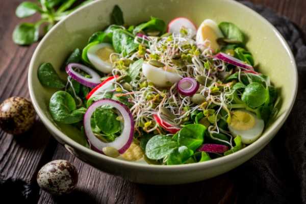 TOSSED GREEN SALAD