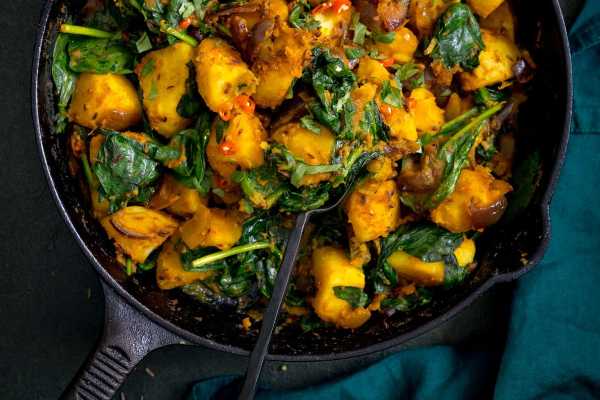 ALOO SAAG 