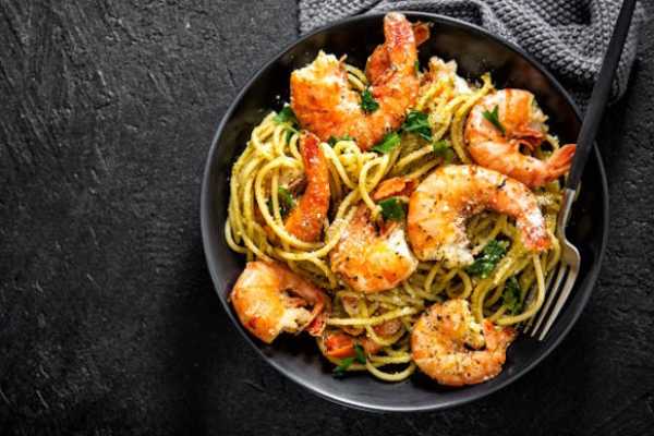 Shrimp Hakka Noodles