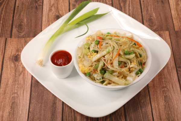 EGG FRIED NOODLES 