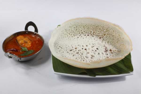 AAPPAM WITH FISH CURRY 