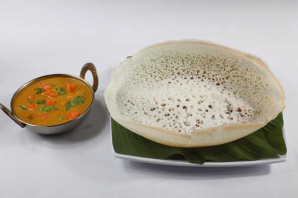 AAPPAM WITH VEGETABLE KHURMA 