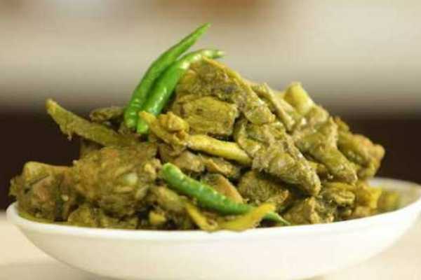 Green Mirchi Chicken