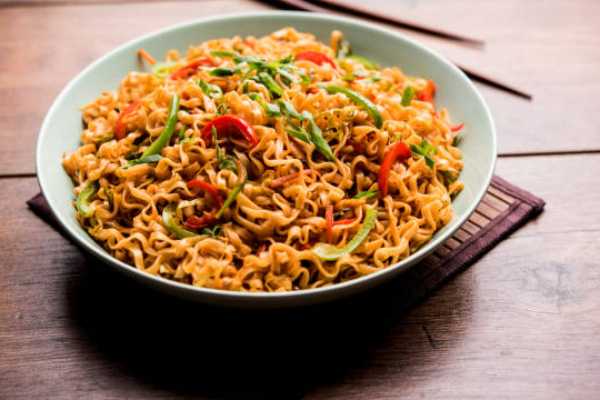 Schezwan Veg Noodles