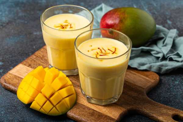 MANGO LASSI