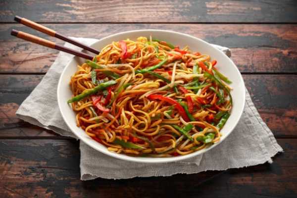 Schezwan Veg Noodles
