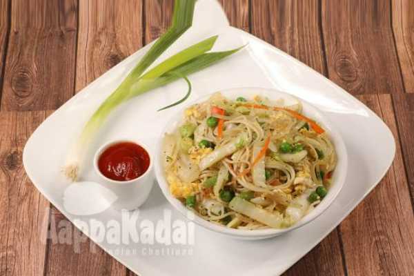 EGG FRIED NOODLES