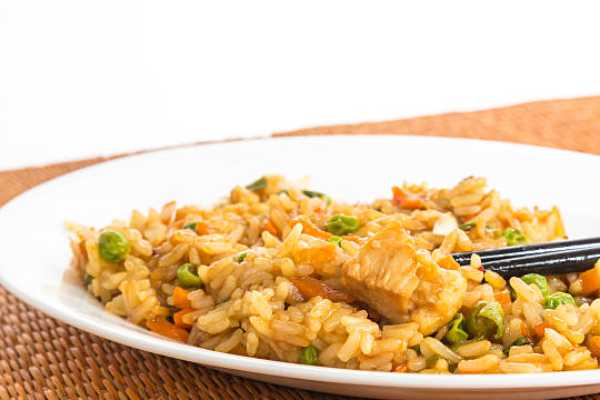 SZECHUAN GARLIC CHICKEN FRIED RICE