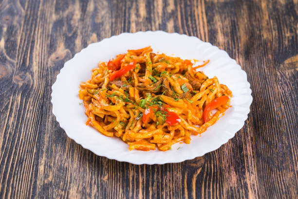 SZECHUAN VEG FRIED NOODLES