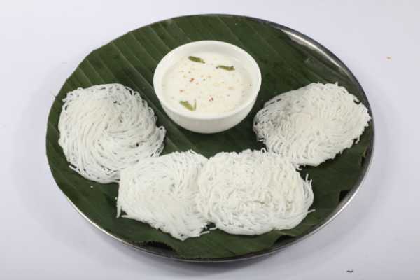 IDIYAPPAM WITH COCONUT MILK