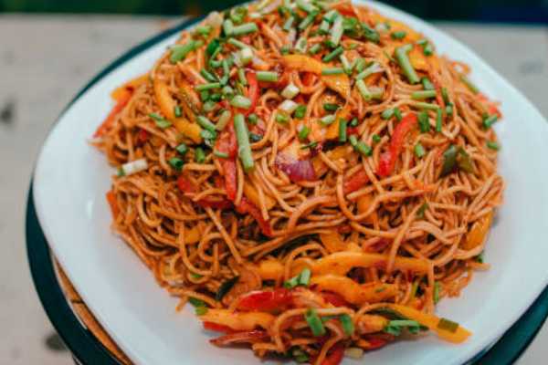 Veg Spicy Noodles (Schezwan)