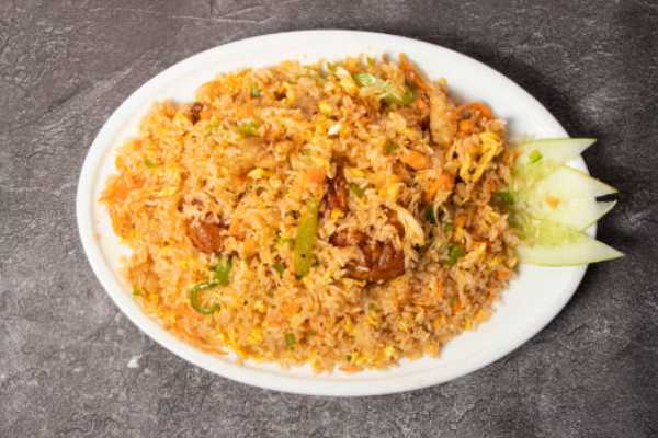 Chicken Spicy Fried Rice (Schezwan)