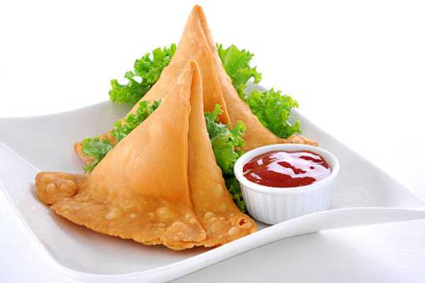 Vegetable samosa (3)