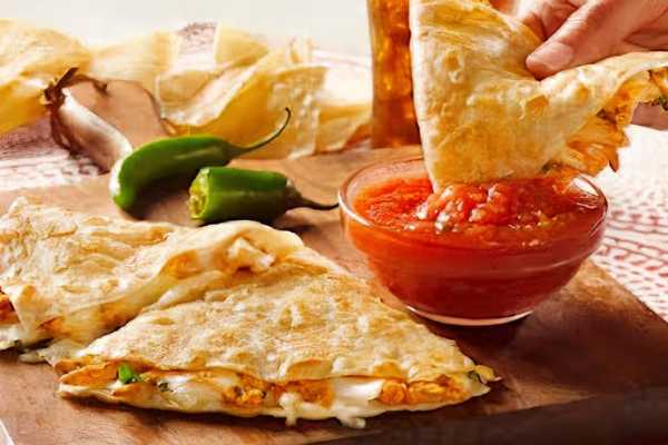 Malaysian Quesadilla - Pollo (chicken)
