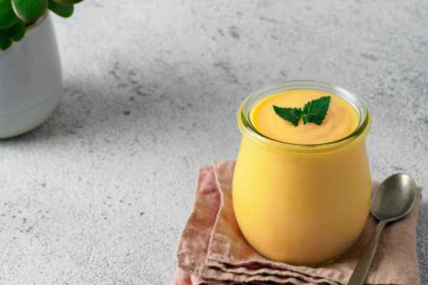 Mango lassi