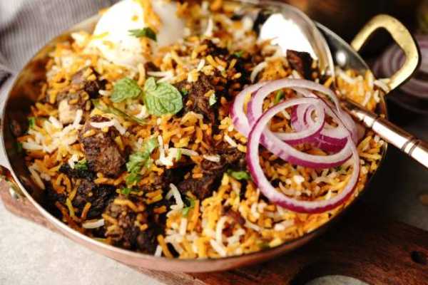 Ulavacharu Goat Dum Biryani Briyani  Family