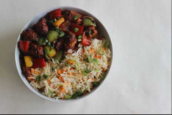 Chicken Schezwan Fried Rice (Bawarchi Special)