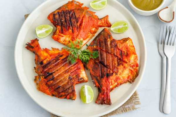 Tandoori Pomfret (Fish) (Bawarchi Special)