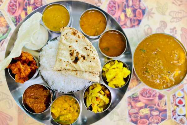 Anjappar Egg Meal (Thali) 