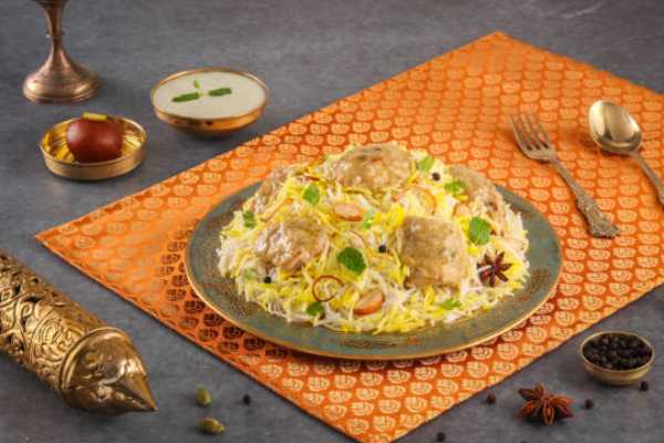 Vijaywada Chicken Biryani Family Pack (Chicken 65 + 4 pc Gulab jamun)