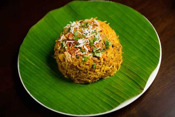 Aavakai Chicken Dum Biryani