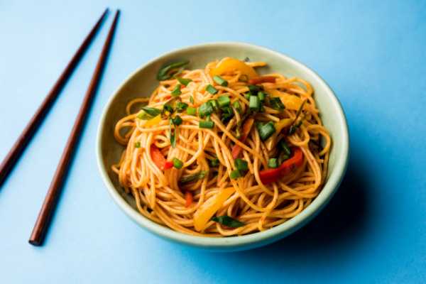 Veg Schezwan hakka noodles