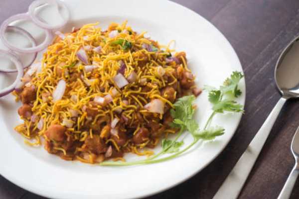 Samosa Chaat (Fri-Sun evenings)