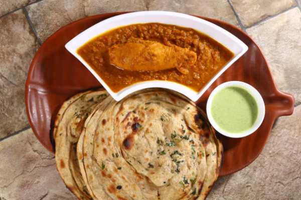 Two Parrota with Chicken Curry