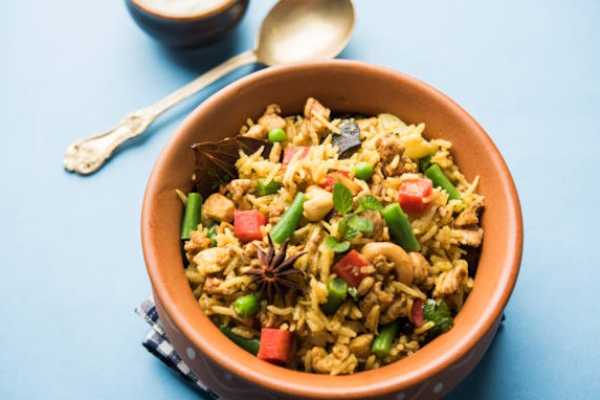 Family Soya Veg Keema Pulav{Mealmaker Chunks}