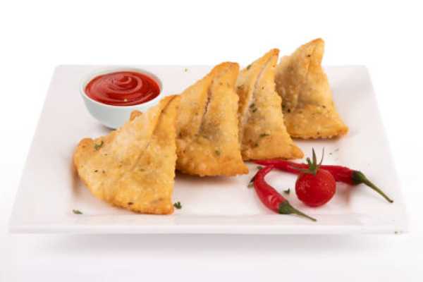 Onion Samosa (3pcs)