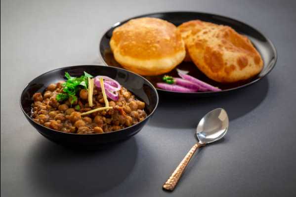 Chole Puri (2)