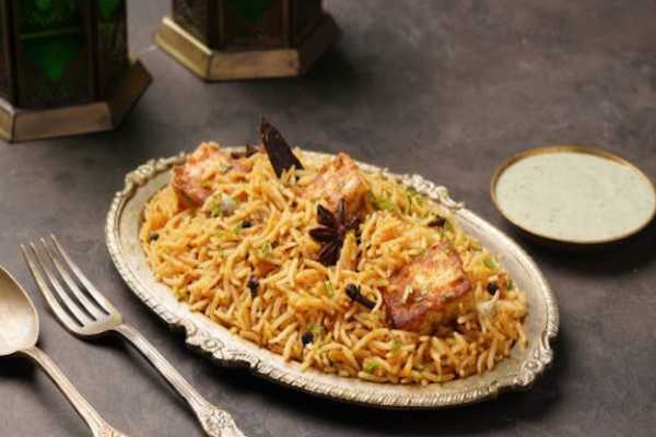 Veg Paneer Biryani Bucket