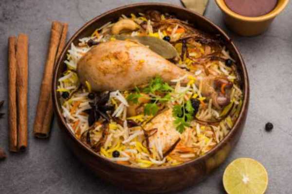 Hyderabadi Chicken Dum Biryani