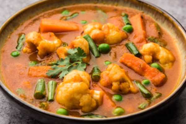 VEGETABLE SCHEZWAN GRAVY
